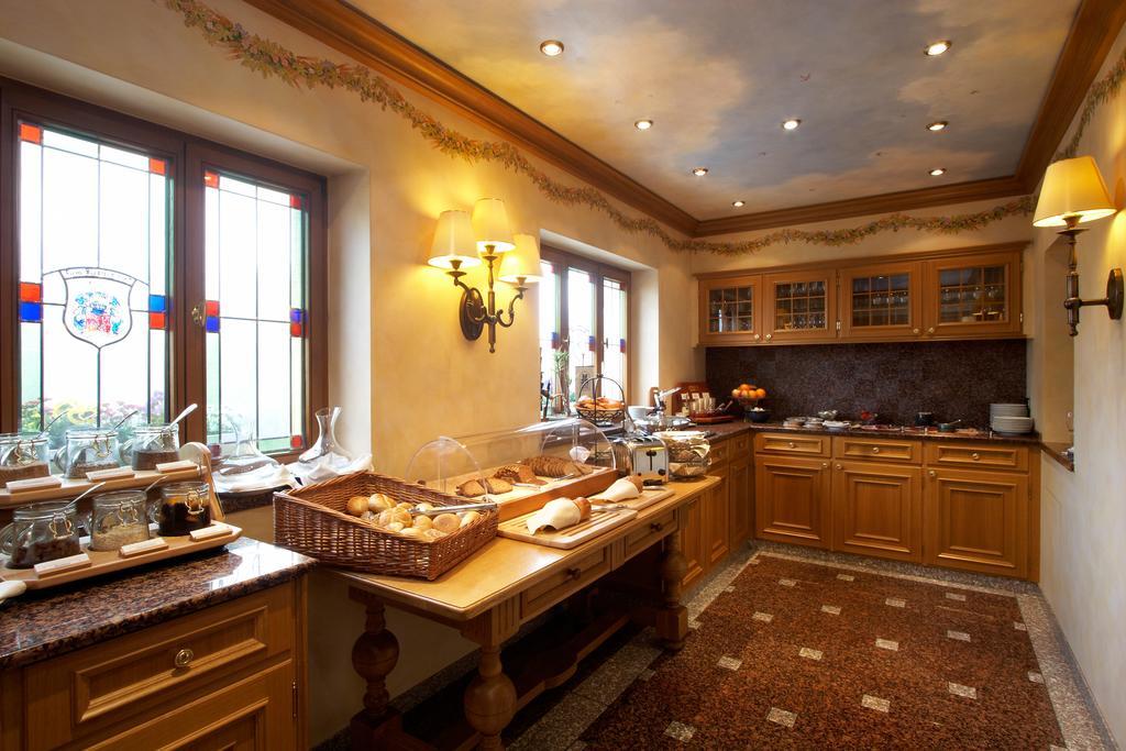Hotel Brauereigasthof Landwehr-Braeu Reichelshofen Exterior foto