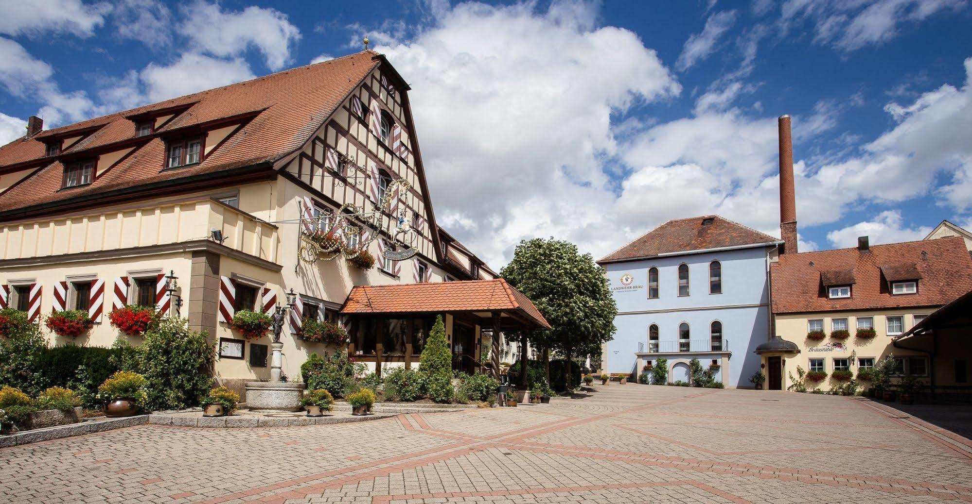 Hotel Brauereigasthof Landwehr-Braeu Reichelshofen Exterior foto